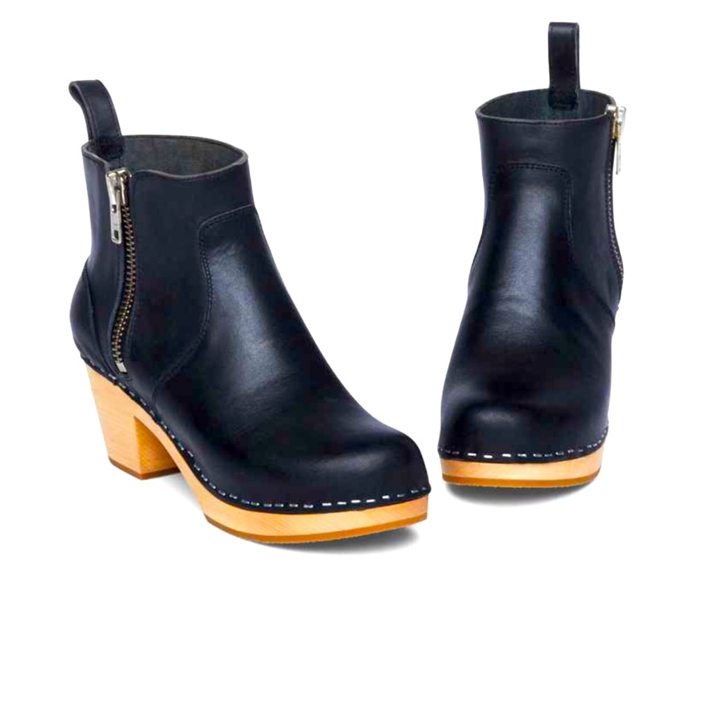 Swedish Hasbeens Zip It Emy black booties size 9